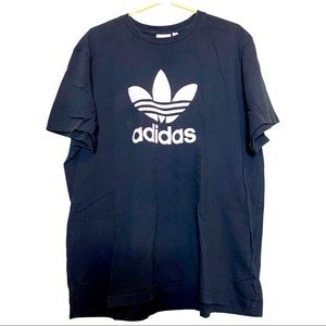 EUC ADIDAS GRAPHIC BLACK T-SHIRT SIZE 2 XL